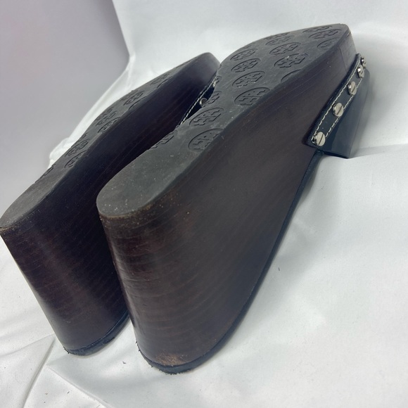 Tory Burch Patty Wedge Slides Black - Picture 4 of 4